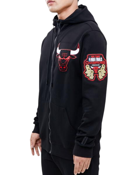 Pro Standard Chicago Bulls Logo Zipper Hoody product image 4, provided for visual reference and product detail review