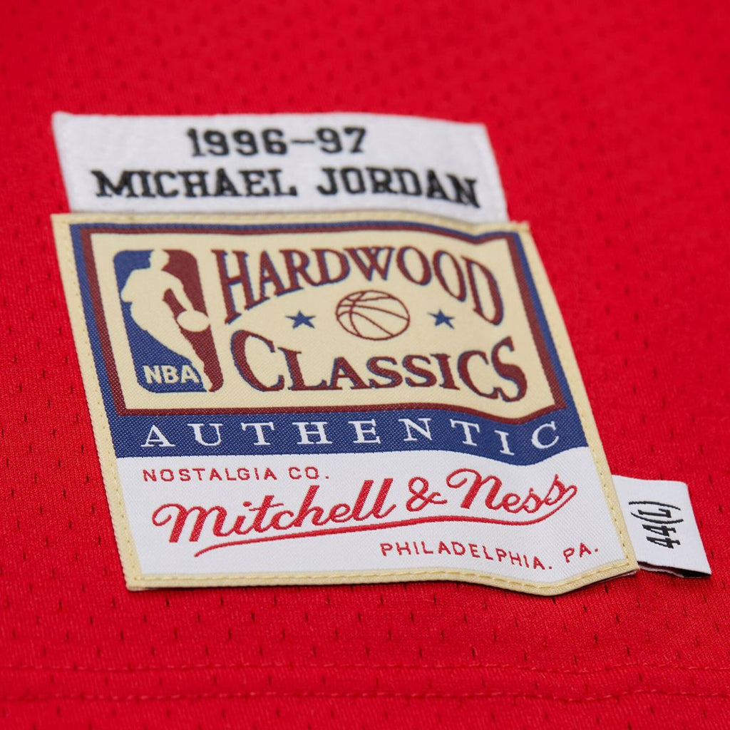 Chicago Bulls Michael Jordan Mitchell & Ness 1996/97 product image 7