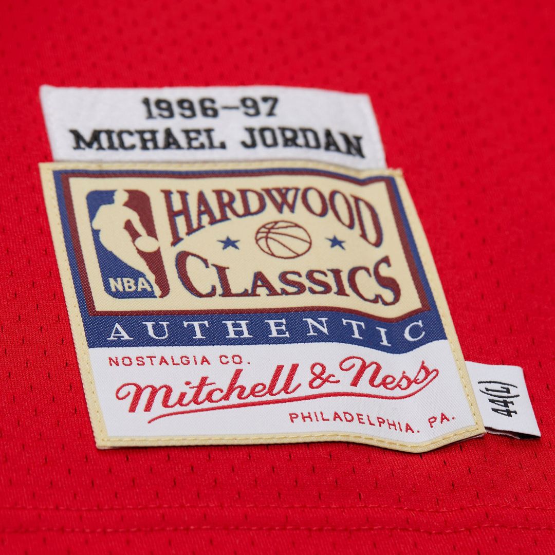 Chicago Bulls Michael Jordan Mitchell & Ness 1996/97 product image 7