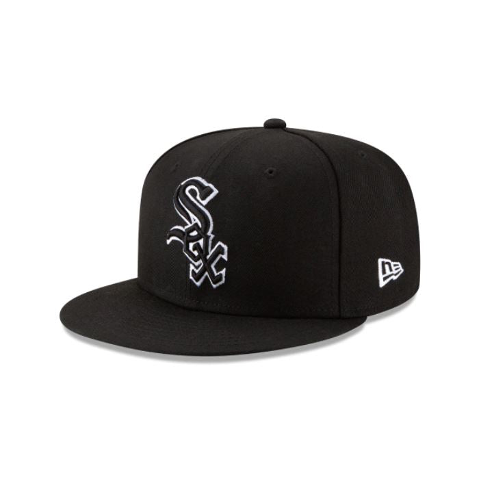 Chicago White Sox New Era Black Outline 59Fifty Fitted-Black product image 1, provided for visual reference and product