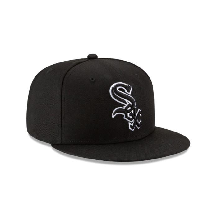 Chicago White Sox New Era Black Outline 59Fifty Fitted-Black product image 3, provided for visual reference and product