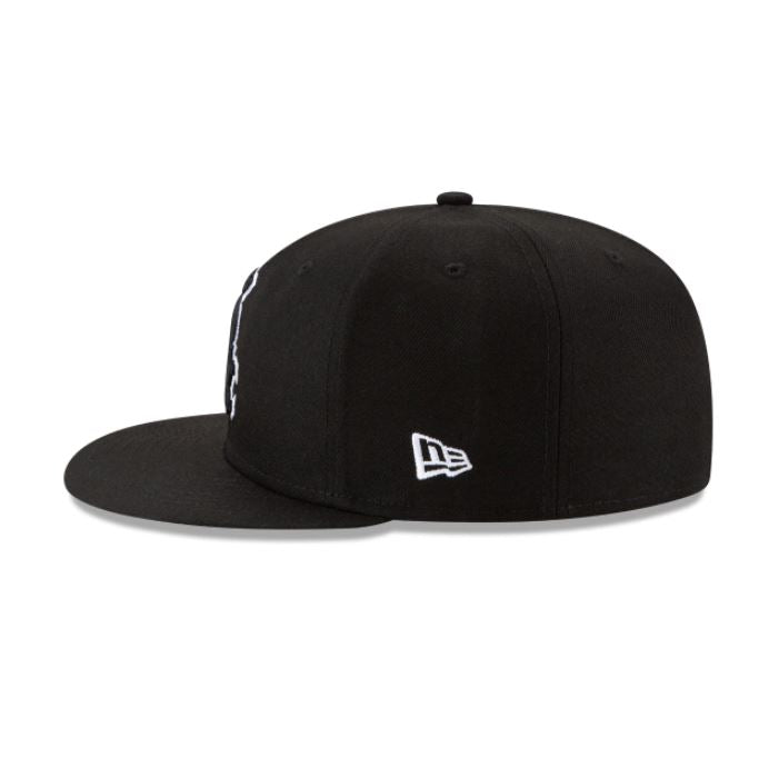 Chicago White Sox New Era Black Outline 59Fifty Fitted-Black product image 4, provided for visual reference and product