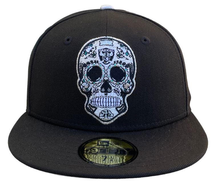 New Era Las Vegas Raiders Sugar Skull 59Fifty Fitted Hat-Black/Metallic product image 2, provided for visual reference and
