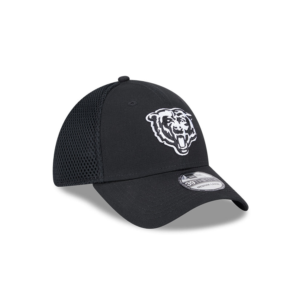 Chicago Bears New Era 39THIRTY Neo Black EG Flex Fit Hat product image 1, provided for visual reference and product detail
