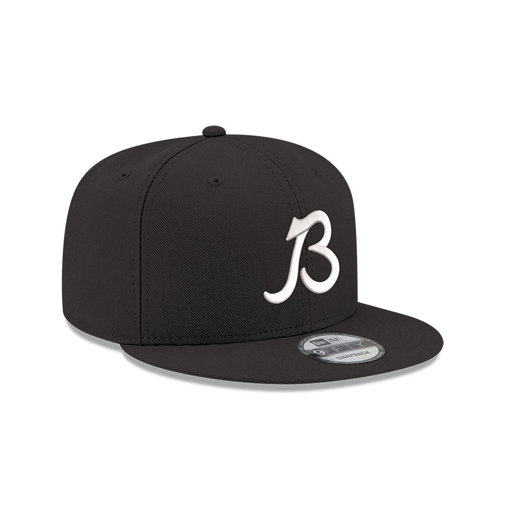 Chicago Bears Script B New Era 9FIFTY Black Snapback Hat product image 1, provided for visual reference and product detail