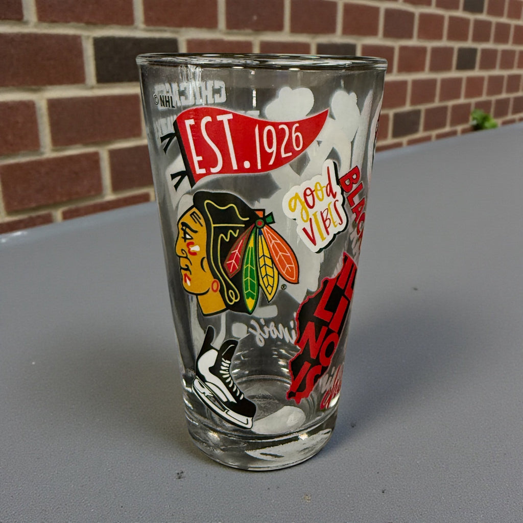 Chicago Blackhawks 16 oz. Native Design Pint Glass product image 2, provided for visual reference and product detail review