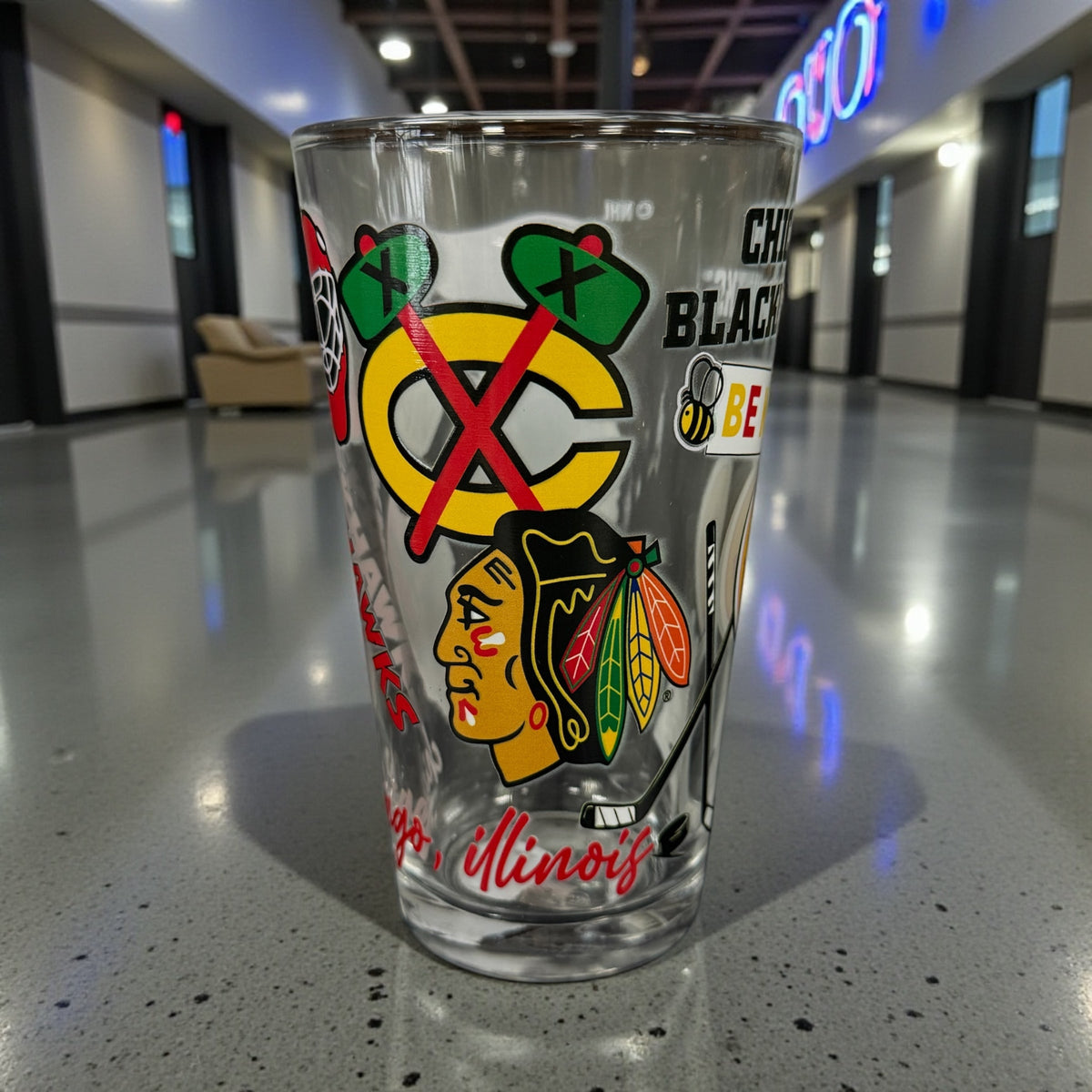 Chicago Blackhawks 16 oz. Native Design Pint Glass product image 1, provided for visual reference and product detail review