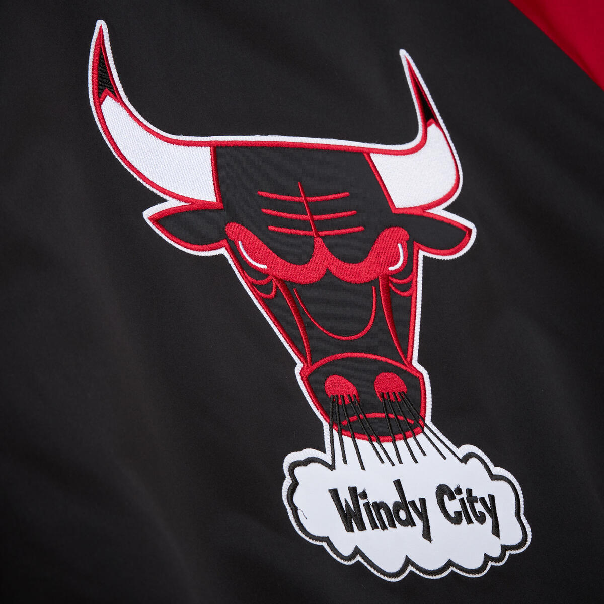 Chicago Bulls Mitchell & Ness Double Clutch Satin Jacket product image 4, provided for visual reference and product detail