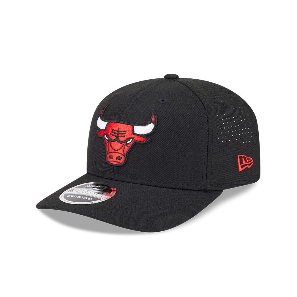 Chicago Bulls New Era 9SEVENTY Black EG Performance Stretch-Snap Adjustable Hat product image 3, provided for visual