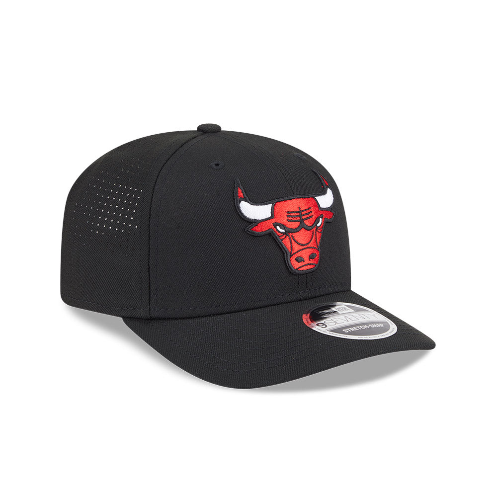 Chicago Bulls New Era 9SEVENTY Black EG Performance Stretch-Snap Adjustable Hat product image 1, provided for visual