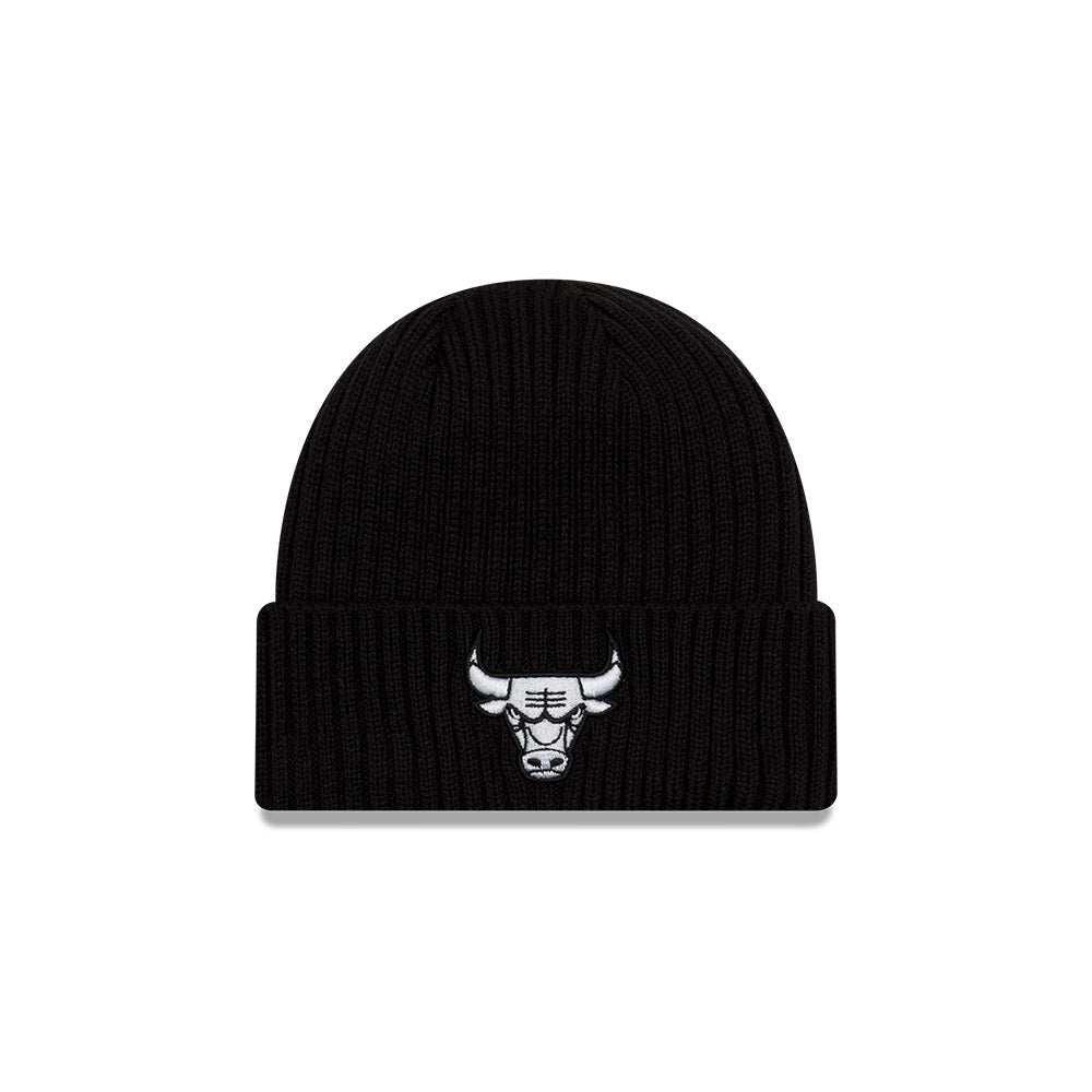 Chicago Bulls New Era Black Core Classic Cuffed Knit Hat product image 1, provided for visual reference and product detail