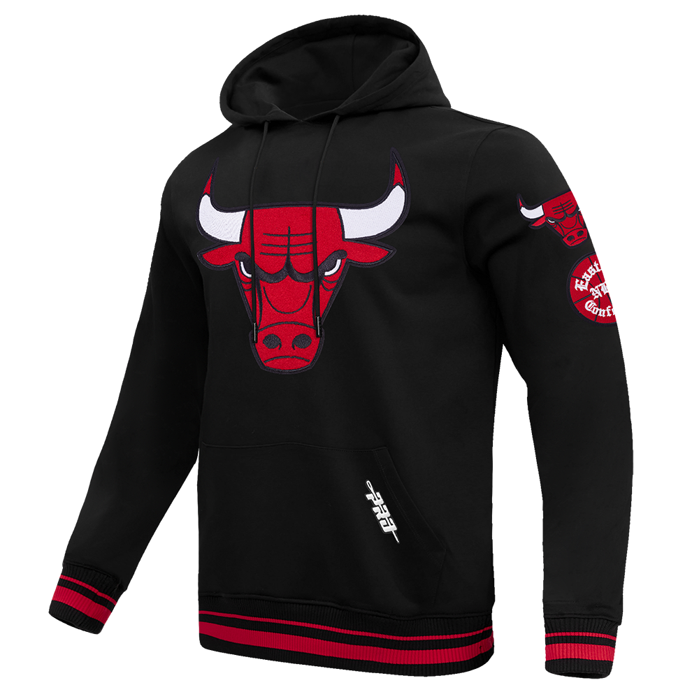 Chicago Bulls Pro Standard Black Retro Classic Rib Hoodie product image 1, provided for visual reference and product detail