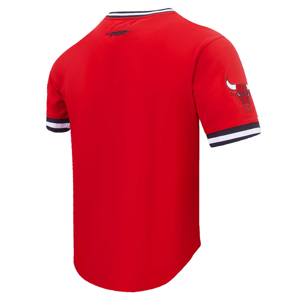 Chicago Bulls Pro Standard Men Red Retro Classic T-Shirt product image 2, provided for visual reference and product detail