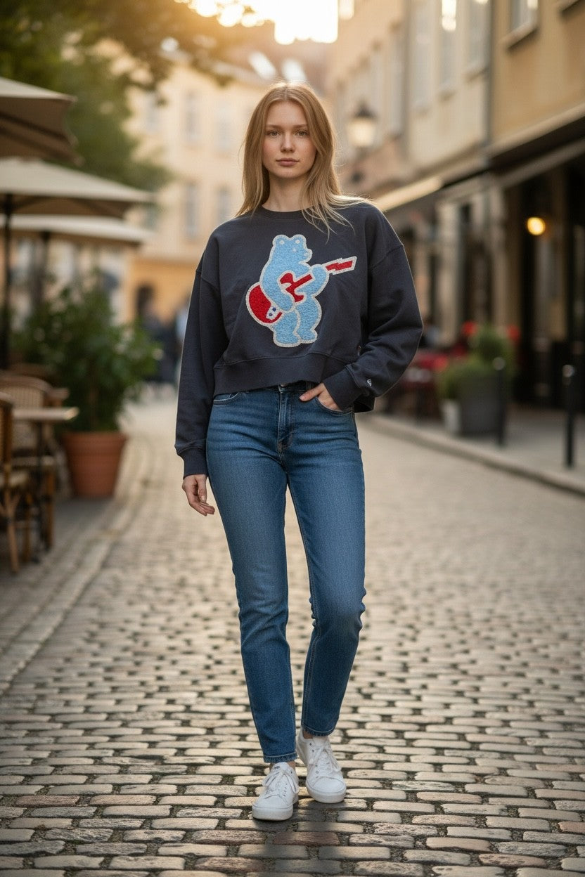 Chicago Cubs New Era Women Rock Bear Navy Oversized Crewneck Sweatshirt product image 1, provided for visual reference and