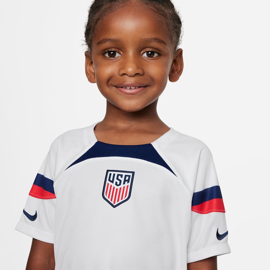 Nike Little Kid's U.S. Home Soccer Kit 2022/23 product image 3, provided for visual reference and product detail review