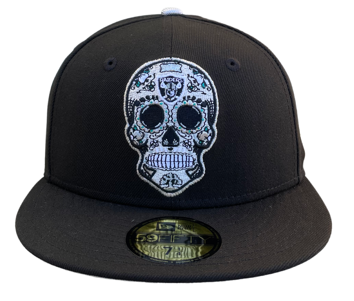 New Era Las Vegas Raiders Sugar Skull 59Fifty Fitted Hat-Black/Metallic product image 1, provided for visual reference and