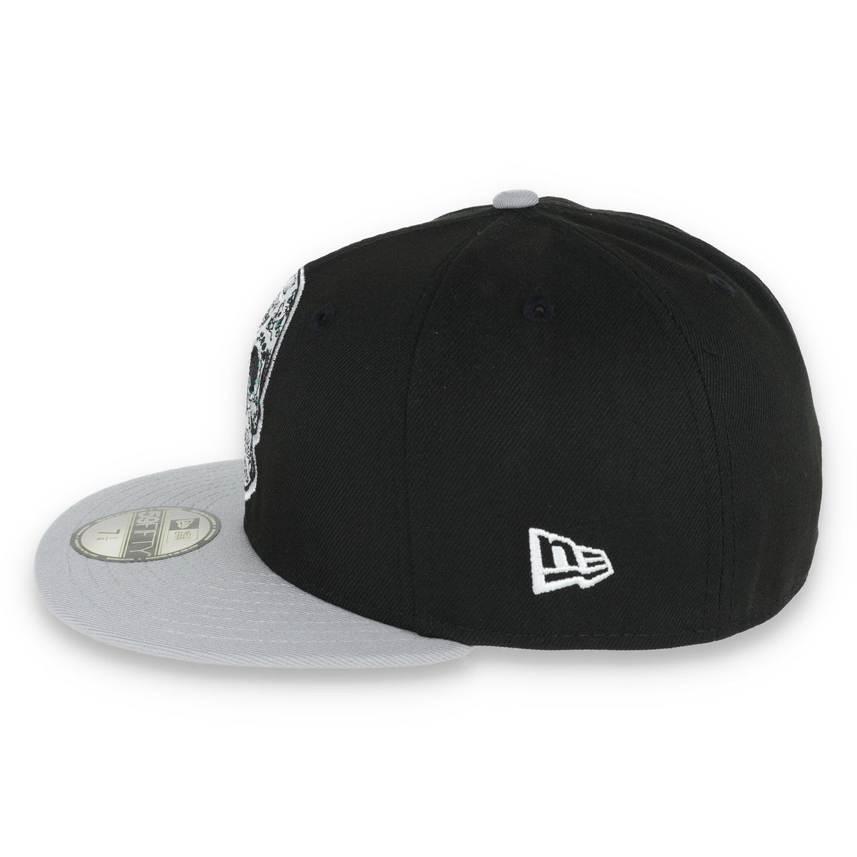New Era Las Vegas Raiders Sugar Skull 59Fifty Fitted Hat-Black/Grey product image 4, provided for visual reference and