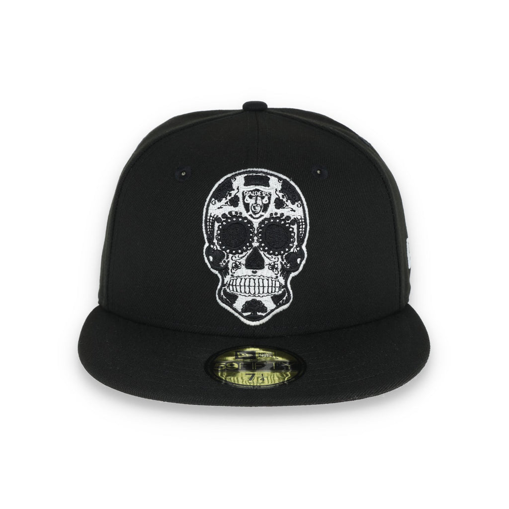New Era Las Vegas Raiders Sugar Skull 59Fifty Fitted Hat-Black/White product image 2, provided for visual reference and