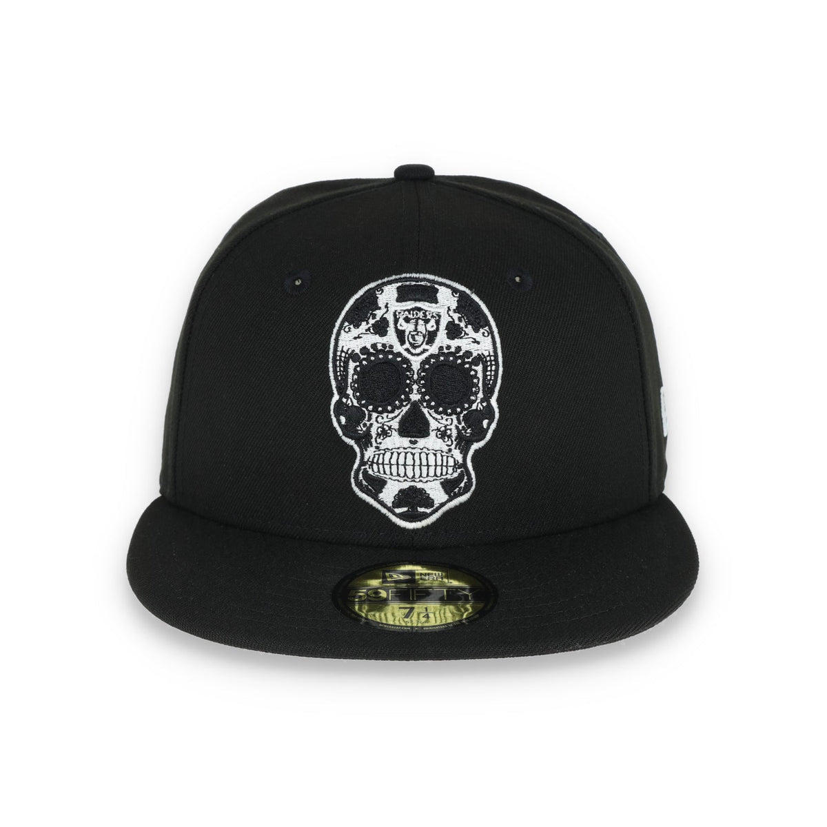 New Era Las Vegas Raiders Sugar Skull 59Fifty Fitted Hat-Black/White product image 2, provided for visual reference and