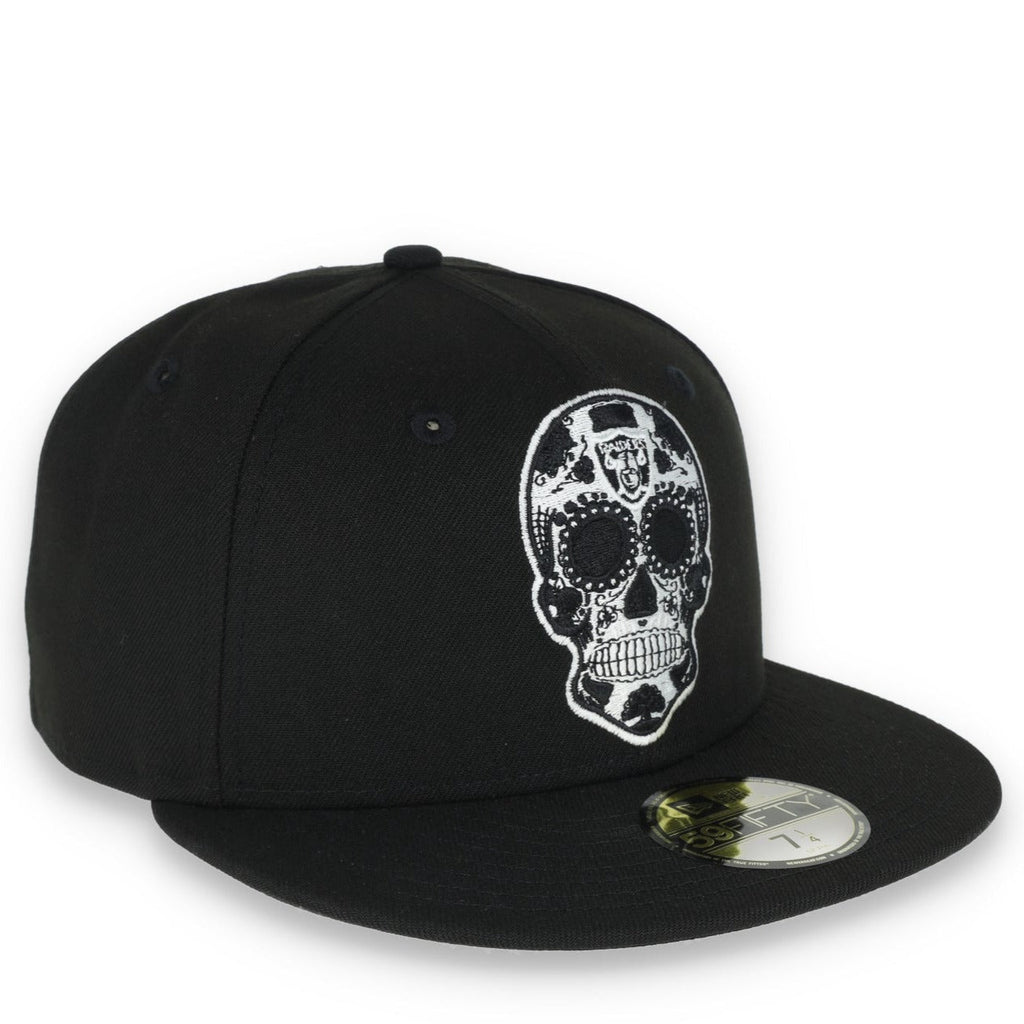 New Era Las Vegas Raiders Sugar Skull 59Fifty Fitted Hat-Black/White product image 1, provided for visual reference and