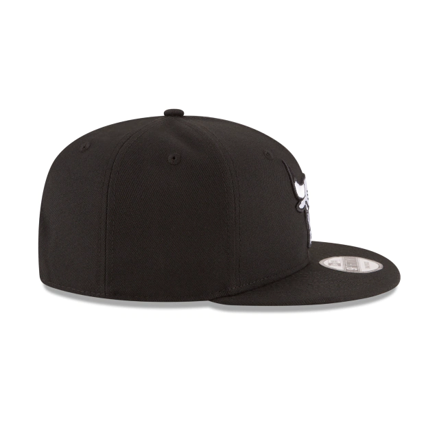 CHICAGO BULLS NEW ERA 2TONE BASICS BLACK ON WHITE 9FIFTY Snapback product image 5, provided for visual reference and product