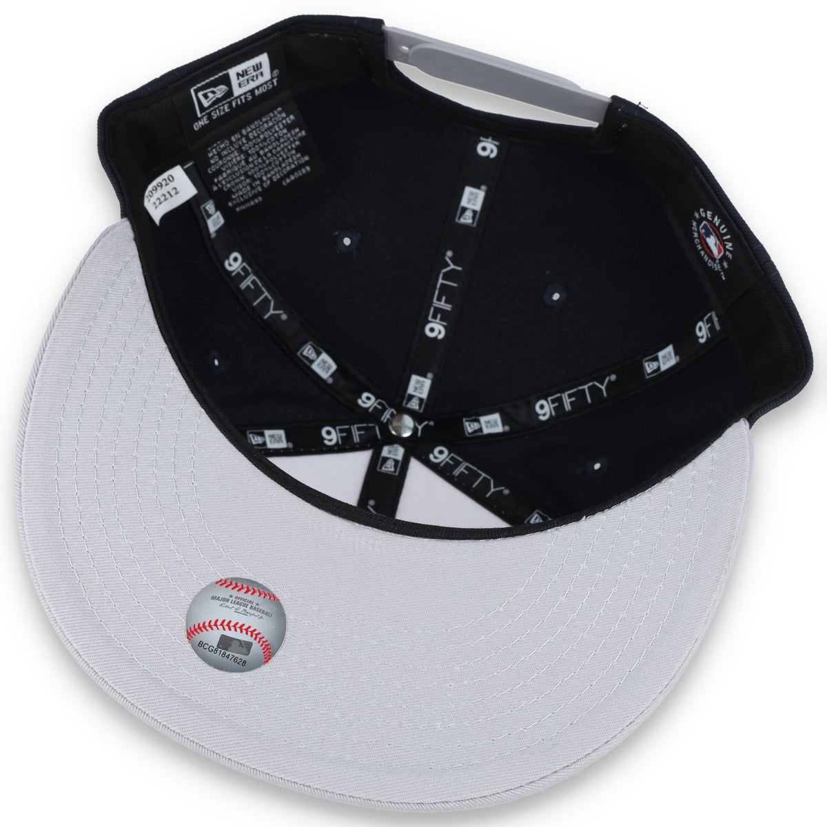 New Era New York Yankee Retro Sport 9FIFTY Snapback Hat - White/Navy product image 7, provided for visual reference and