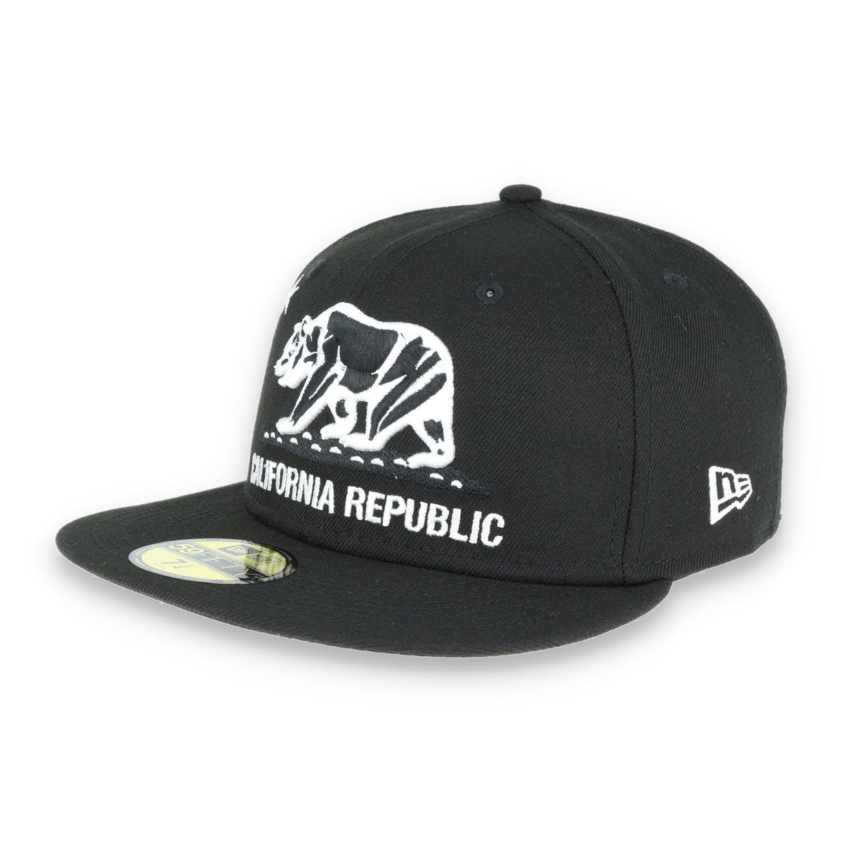 New Era California Republic 59Fifty Fitted Black And White Hat product image 1, provided for visual reference and product