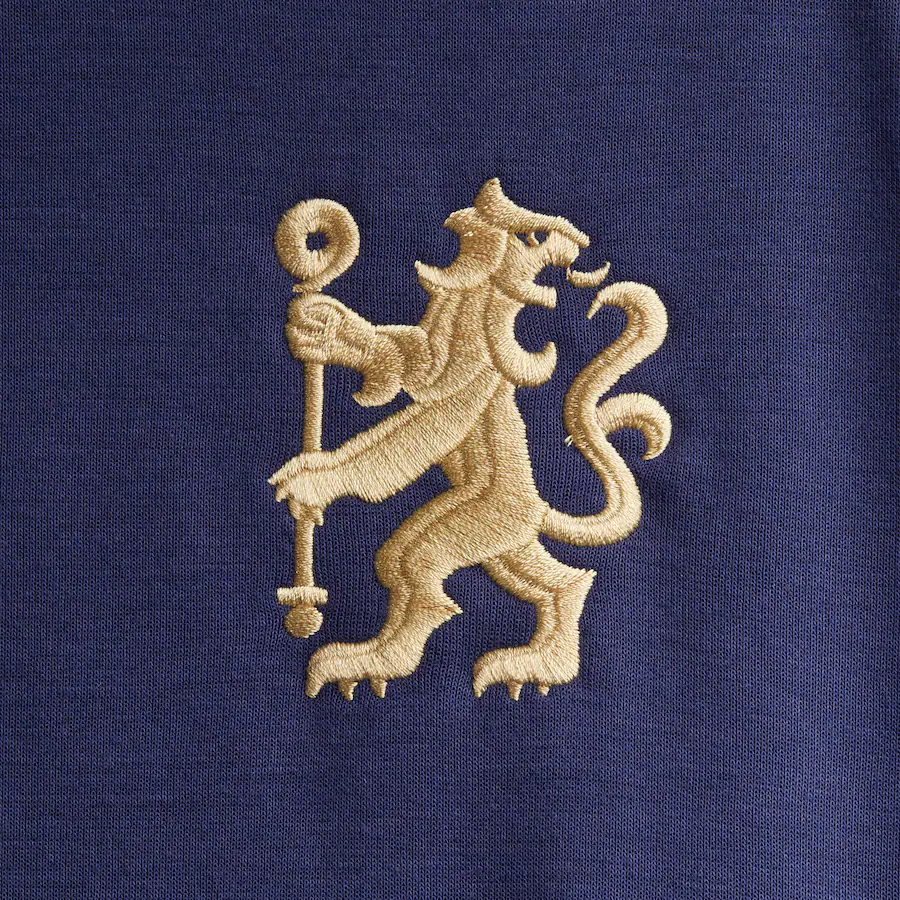 Nike Chelsea FC Men 1/2-Zip Fleece Soccer Hoodie product image 3, provided for visual reference and product detail review